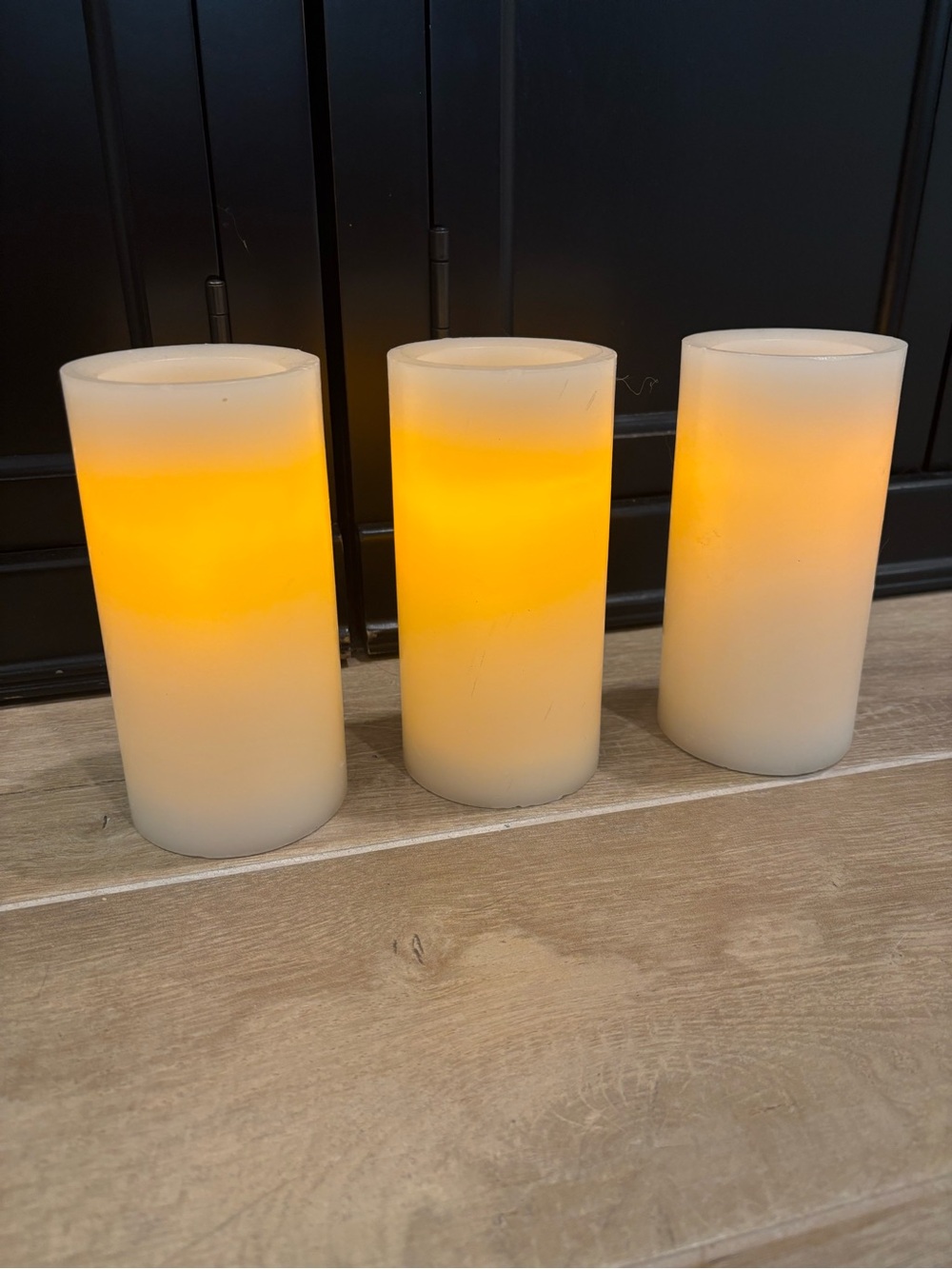 Set of 3 LED Flameless Pillar Candles with Timer Wax Realistic Look Ivory